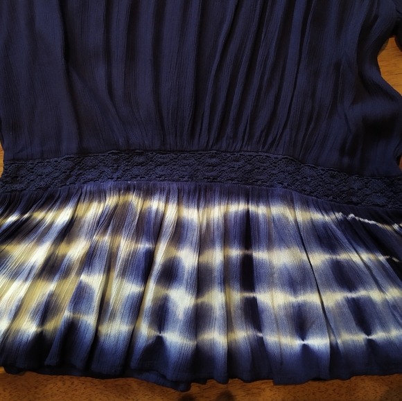 NWOT Forever 21 cold shoulder top L - Picture 3 of 4